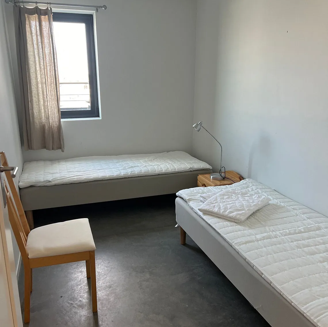 Enkeltrom på Mostranda Camping As